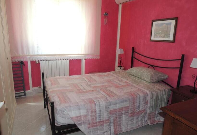 اتاق استاندارد چهار تخته با چشم‌انداز دریا, Lalu S B&b