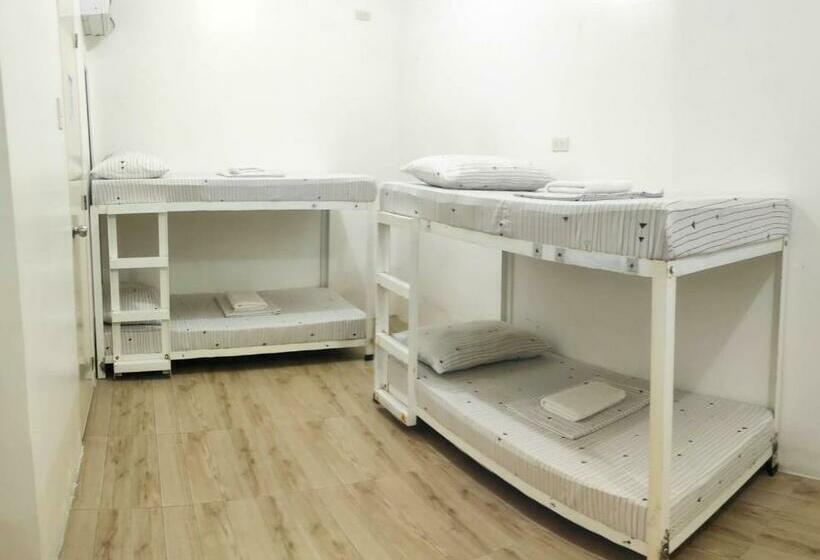 اتاق استاندارد چهار تخته, Pasay Centrale