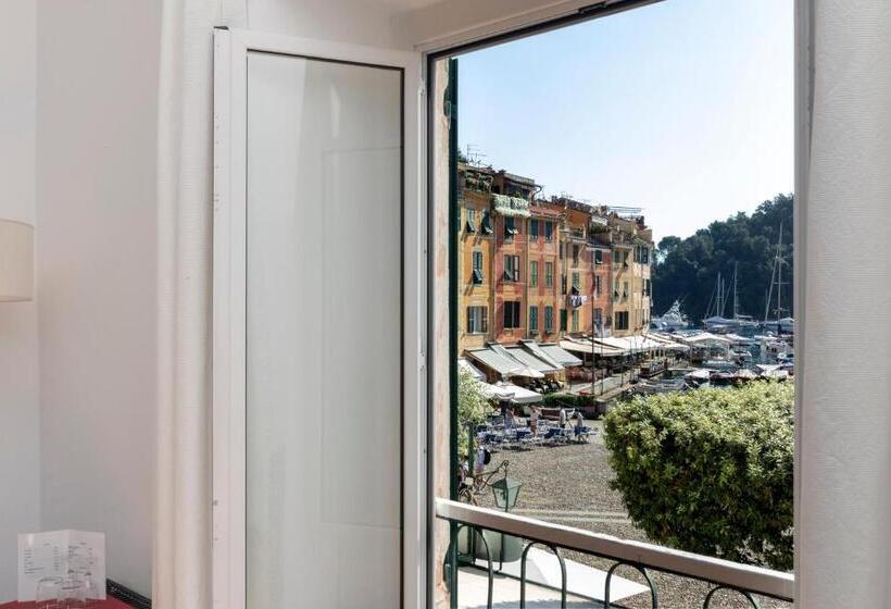 سوییت جونیور با چشم‌انداز دریا, Albergo Nazionale