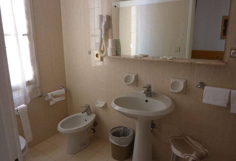 اتاق استاندارد, Ariston Montecarlo