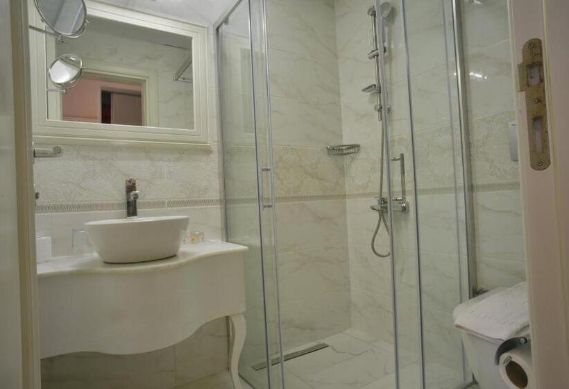 סוויטת ג'וניור, Baga