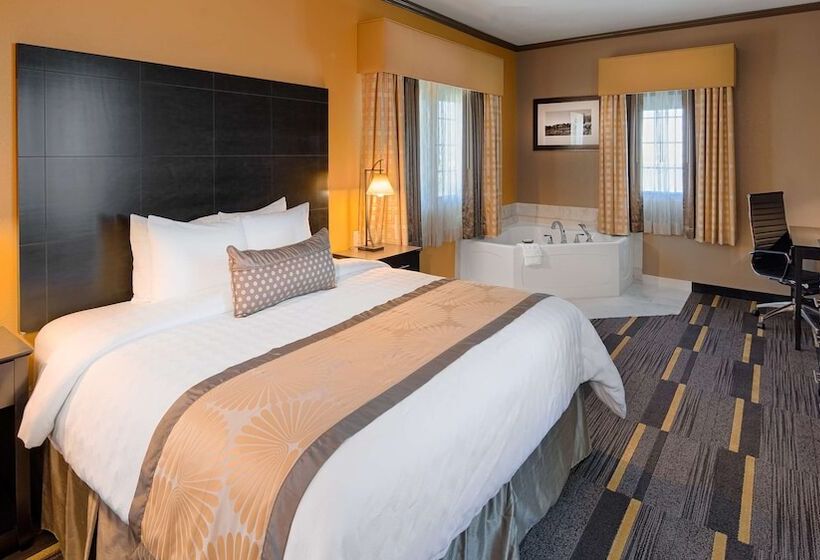 Люкс, Best Western Plus Emerald Inn & Suites