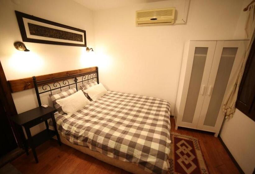 패밀리 룸, Akropolis Guest House