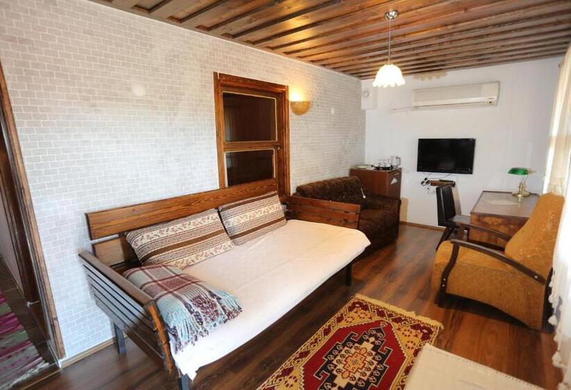 패밀리 스위트, Akropolis Guest House
