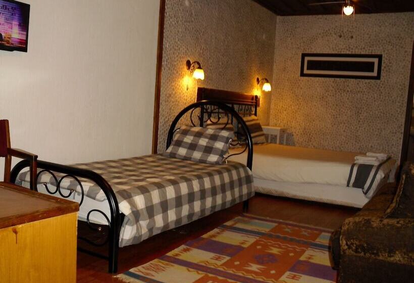 스탠다드 트리플 룸, Akropolis Guest House