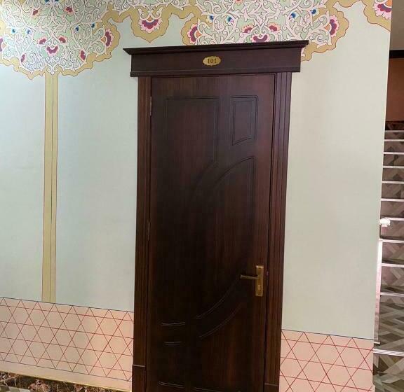 اتاق استاندارد, Shayx Jalol