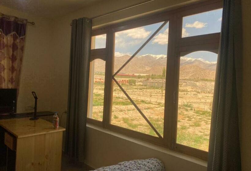 اتاق استاندارد با تخت بزرگ, Bricabin Stay