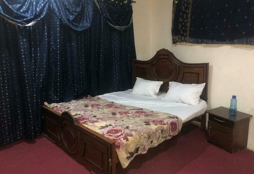 اتاق استاندارد, Highlander Inn Skardu