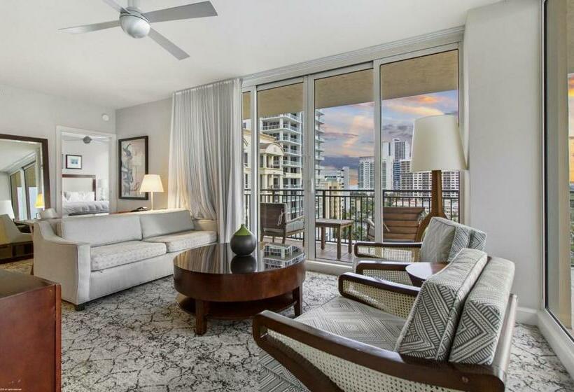 스위트 킹사이즈 침대, Singer Island Beach Resort And Spa, Located At The Palm Beach Resort