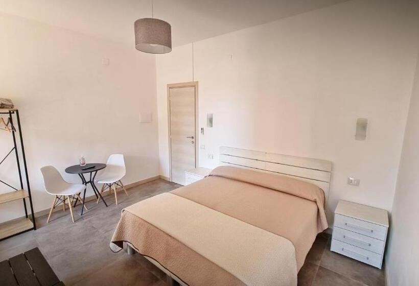 اتاق اساندارد با چشم‌انداز جانبی به دریا, Meridian B&b