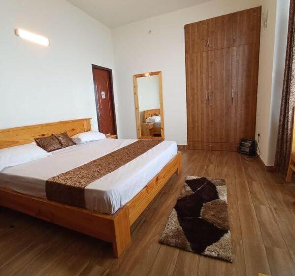 חדר משפחתי נוף להרים, Raahi Cottages Mukteshwar