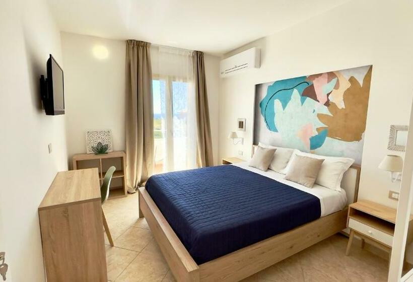 اتاق استاندارد با بالکن و چشم‌انداز دریا, Casa P. Greco