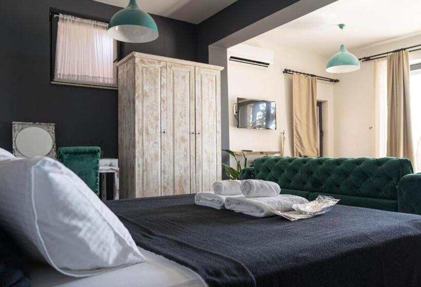Люкс Вид на Бассейн, Sultan Hotel Kalkan