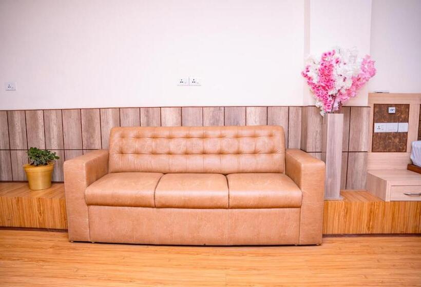 Deluxe Suite King Bed, Drishya
