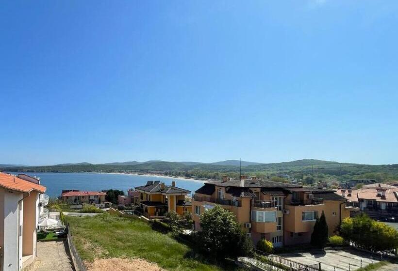 Студия Стандарт Вид на Море, Villa Mia