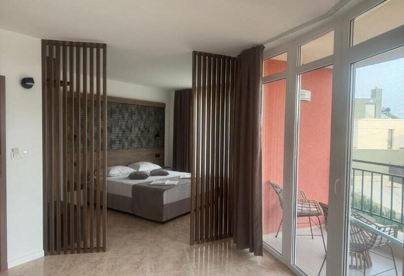 Студия Стандарт Вид на Море, Villa Mia