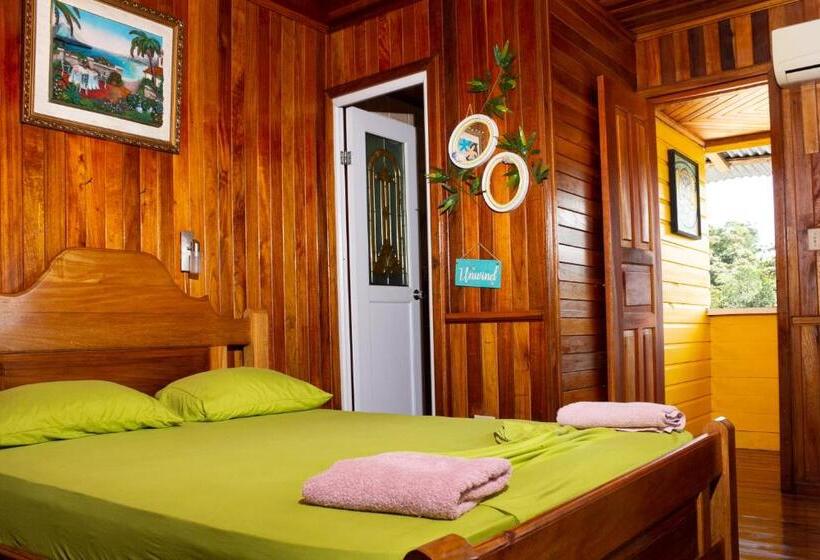 اتاق لوکس با چشم‌انداز دریا, Bastimentos Hill Guest House