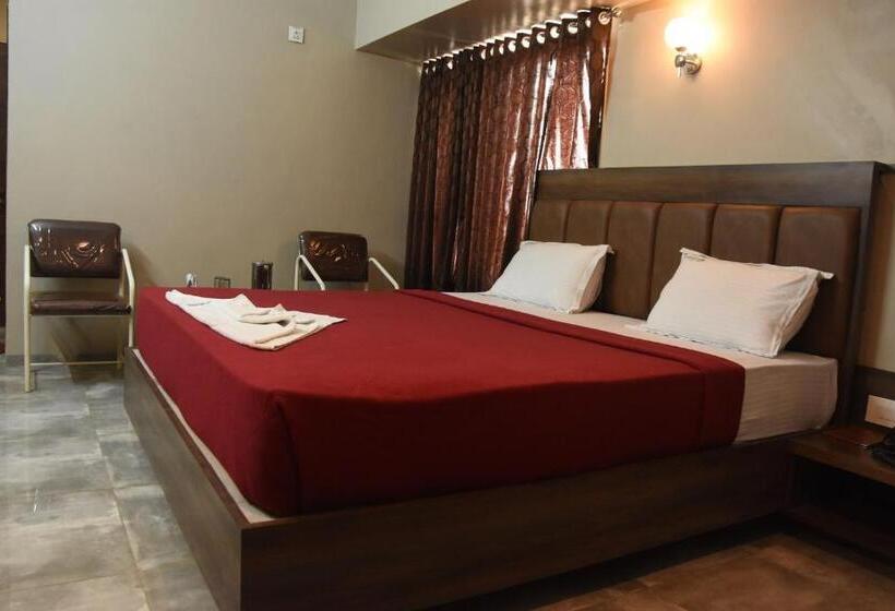 Номер Deluxe, Vrindavan Deluxe, Kolhapur