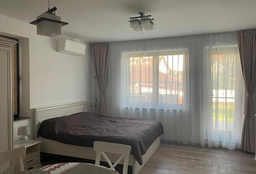 استودیوی استاندارد, Iarca Inn