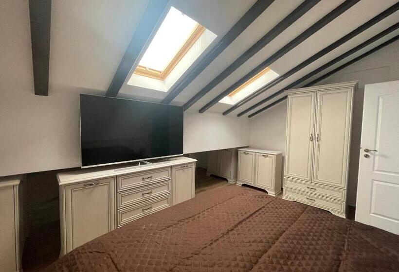 1 Bedroom Penthouse Apartment, Iarca Inn