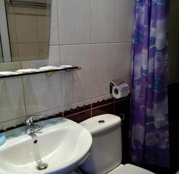 Четырехместный Номер Стандарт с Балконом, Family Hotel Dramchev