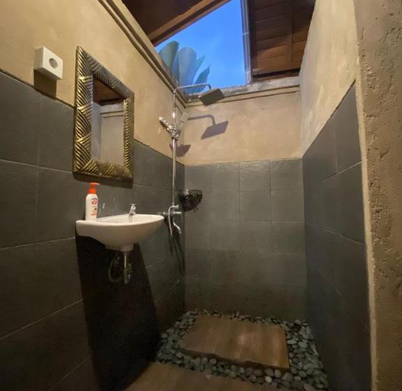 Номер Стандарт с Террасой, Kubu Bakas Guest House