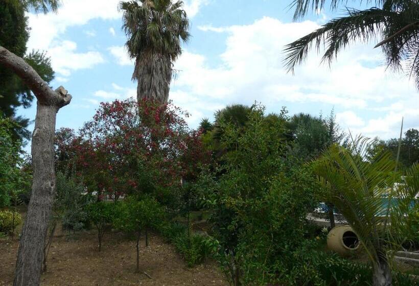 Номер Стандарт Вид на Сад, Villa Yucca
