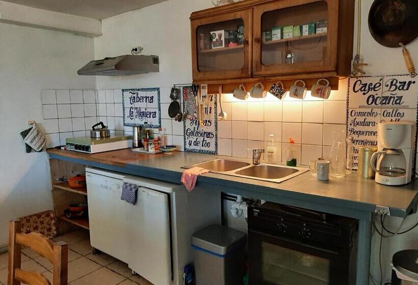 Семейный Номер Совместный Санузел, Vakantieboerderij La Balsa
