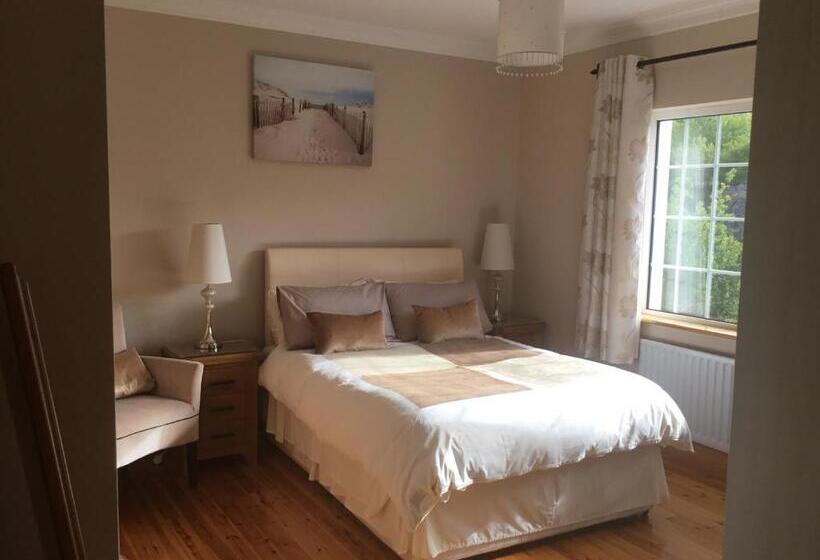 اتاق استاندارد با چشم‌انداز باغ, The Lodge B&b