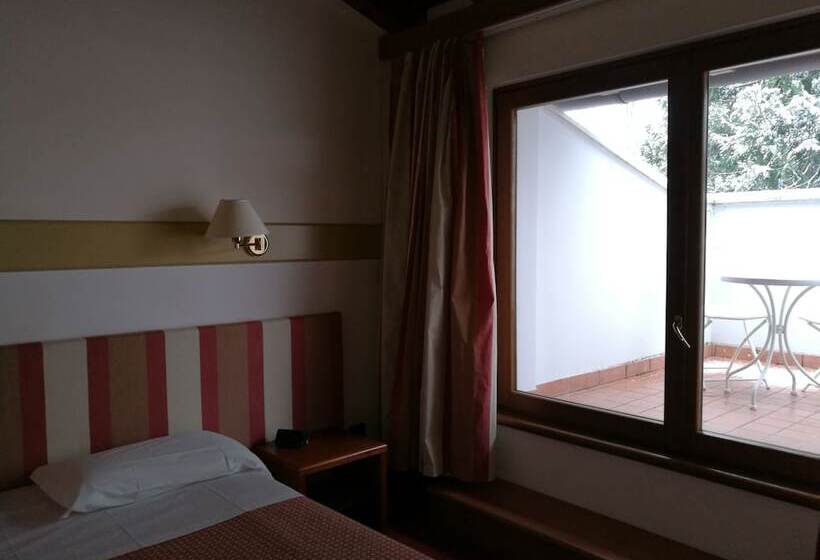 Полулюкс, Eurohotel Palace Maniago