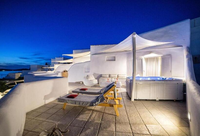 Люкс Вид на Море с Гидромассажем, Yades Suites & Spa   Adults Only