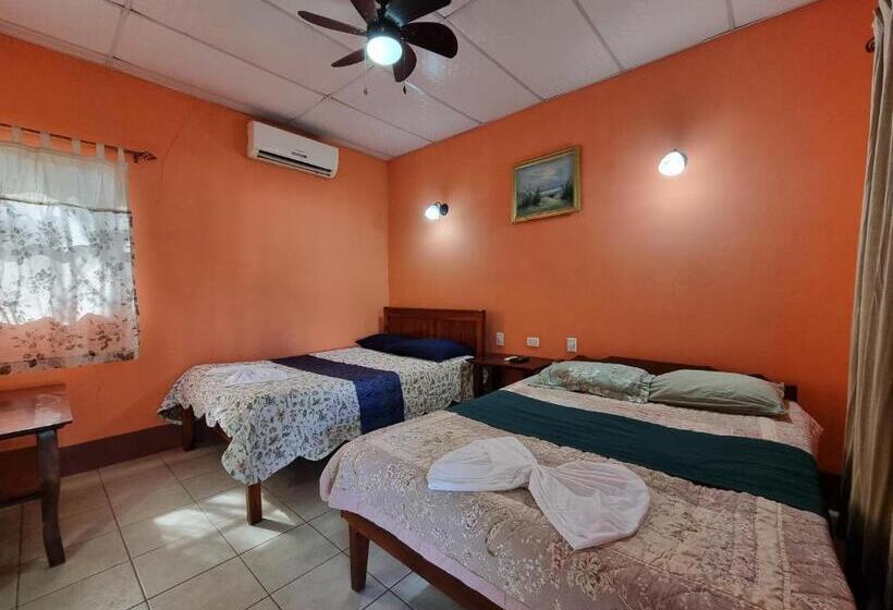 Трехместный Номер Стандарт Вид на Сад, Ometepe House