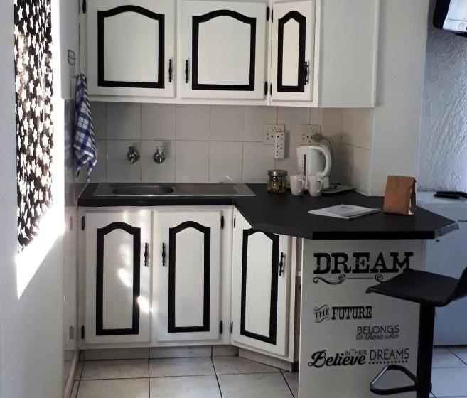 اتاق استاندارد با چشم‌انداز باغ, 13th Avenue Guesthouse Benoni