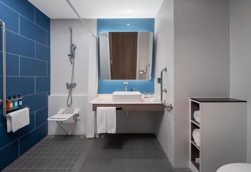 اتاق استاندارد با تخت بزرگ برای معلولان, Holiday Inn Express Shanghai Qingpu New City, An Ihg