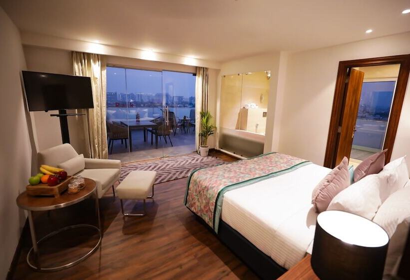 سوئیت پرزیدنت, Regenta Suites Gurugram, Sohna Road, Sector 49