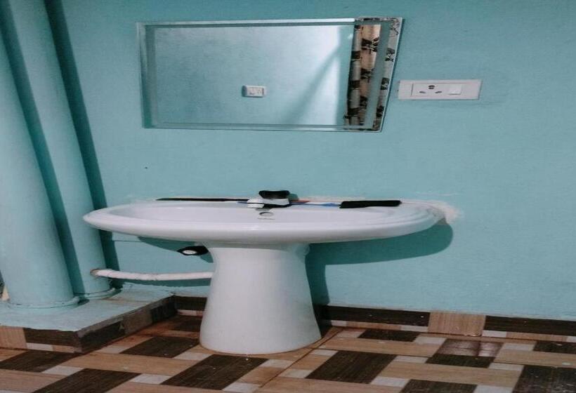 Трехместный Номер Классика, Spot On Pushpanjali Guest House