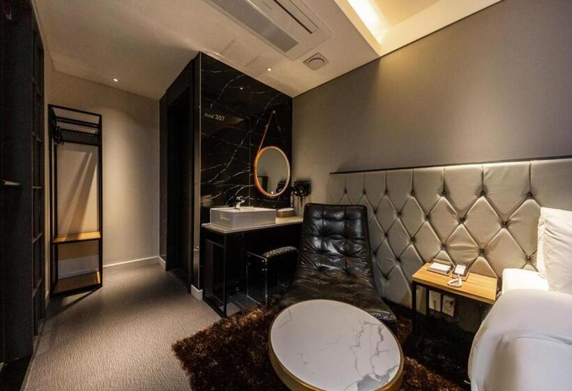 اتاق استاندارد با وان آب گرم, West In Hotel Yeosu