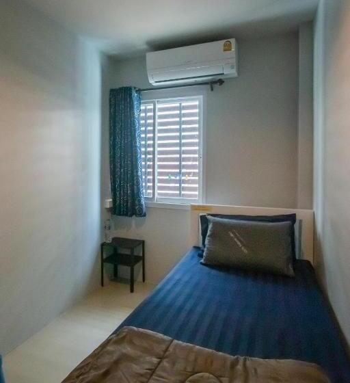 标准单人间共用浴室, Sida Hostel