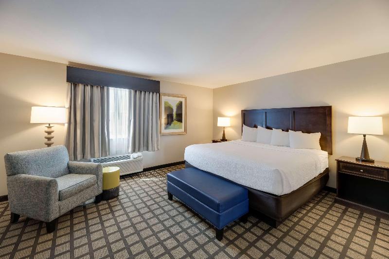 Люкс, Best Western North Bryant Inn