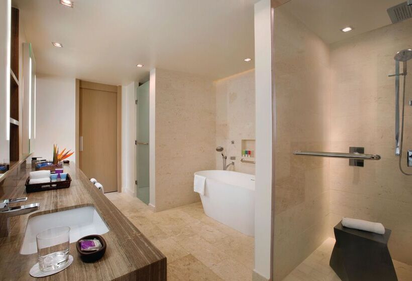 سوییت با چشم‌انداز دریا, Hyatt Zilara Rose Hall Adults Only All Inclusive
