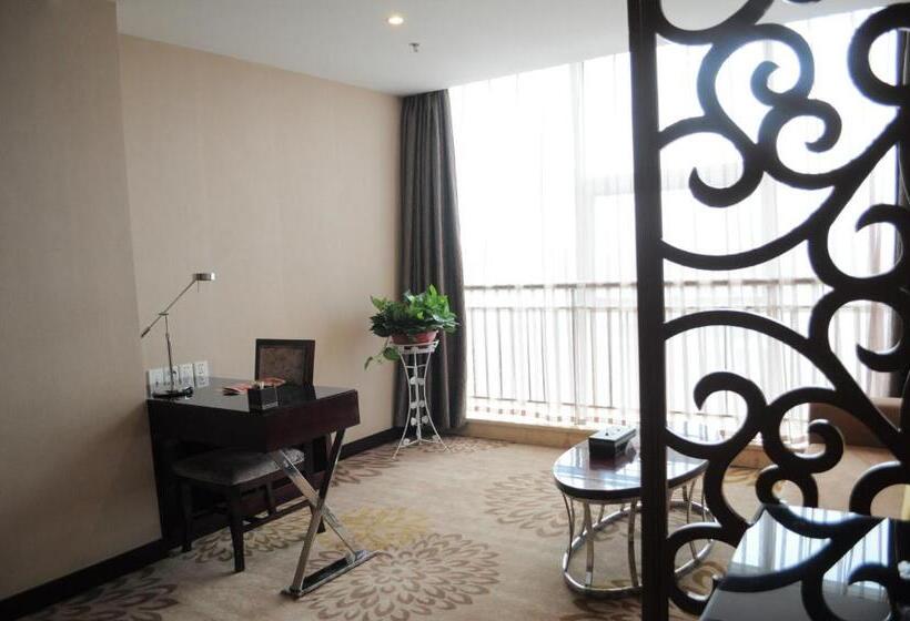 Люкс Кровать Кинг, Ramada Linyi North