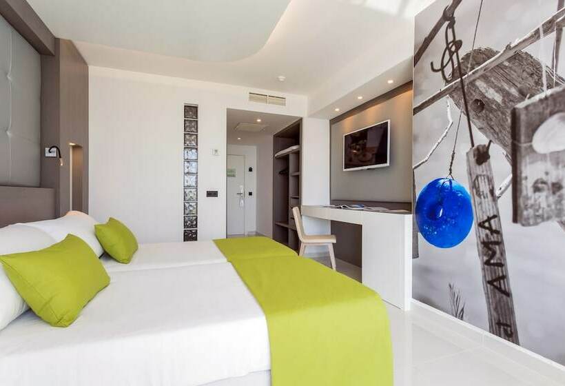 اتاق استاندارد با چشم‌انداز استخر, The Ibiza Twiins 4* Sup