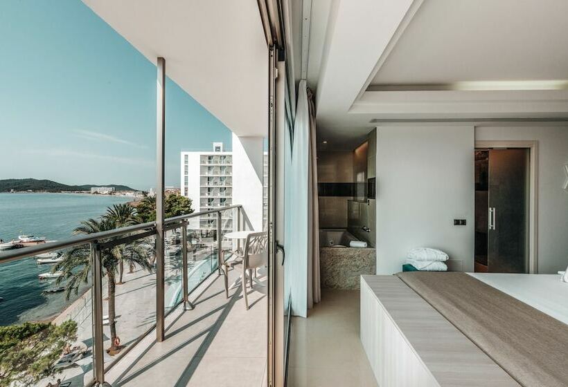 اتاق پرمیوم با چشم‌انداز دریا, The Ibiza Twiins 4* Sup