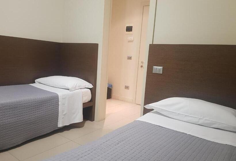 带阳台标准四人间, Martur Resort