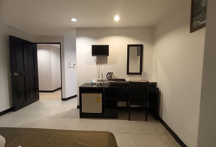 חדר סטנדרט, Noble House Patong