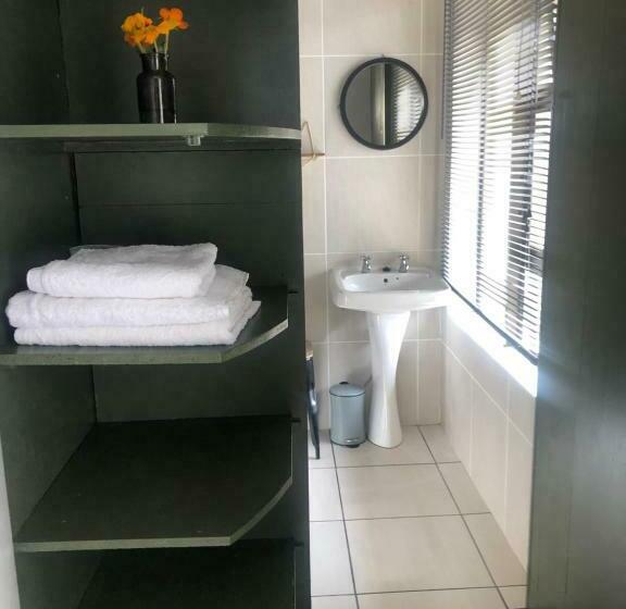 اتاق اکونومی, Welgemoed Villa