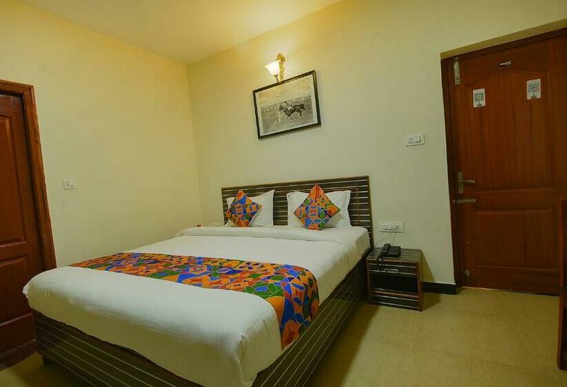 اتاق لوکس, Fabhotel Greenwood Stays