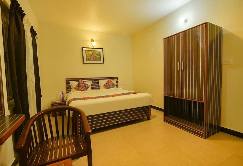 اتاق لوکس, Fabhotel Greenwood Stays