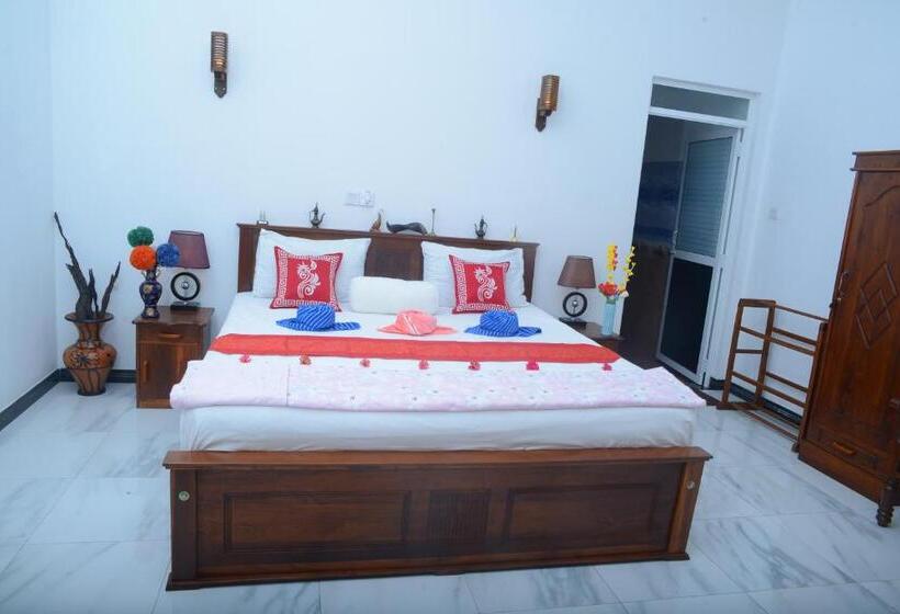 Трехместный Номер Deluxe, Gold Sand Resort