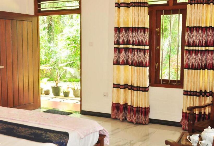 Трехместный Номер Deluxe, Gold Sand Resort